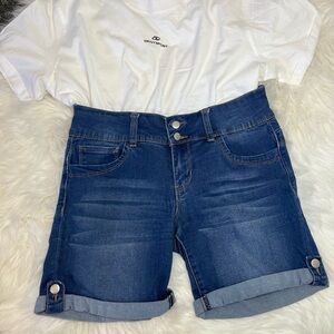 Guess Jean shorts size 4